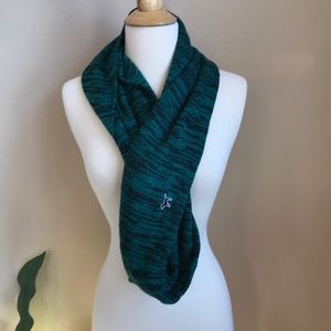 PINK by Victoria’s Secret scarf 🧣